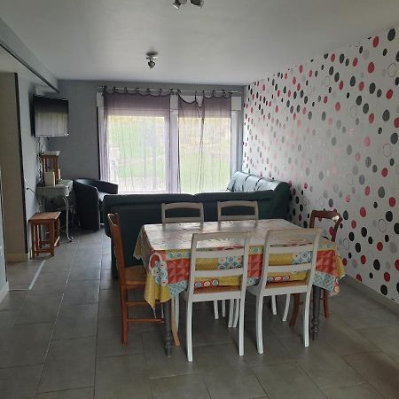 Au Relais Du Canal A Grand Gabarit Nesle Exterior foto
