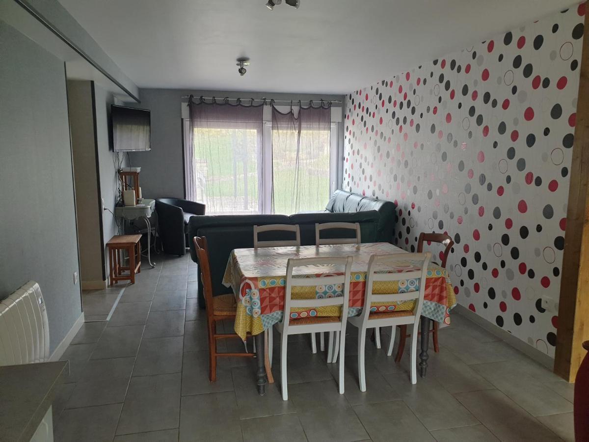 Au Relais Du Canal A Grand Gabarit Nesle Exterior foto