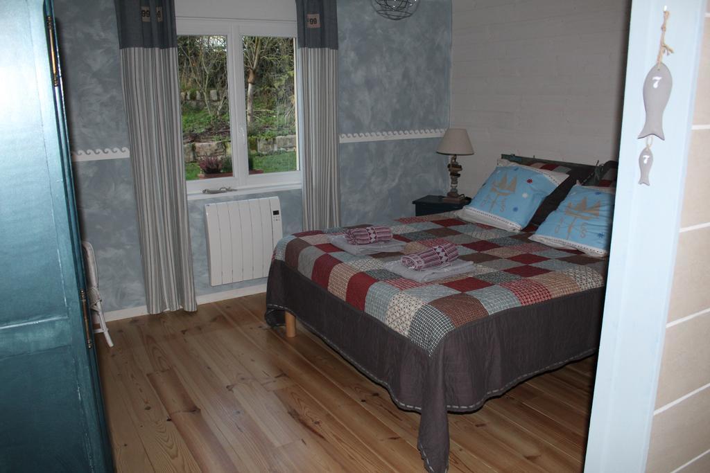 Au Relais Du Canal A Grand Gabarit Nesle Exterior foto